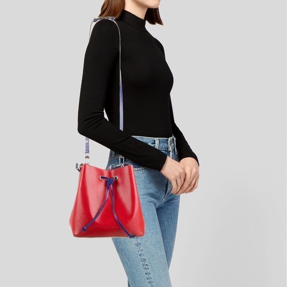 LOUIS VUITTON 2018 Epi NéoNoé MM Est. Retail $2,390.00 - Picture 2 of 11